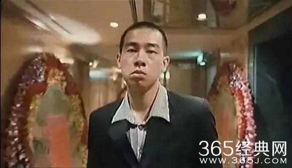 高中时她被刘德华选中出演电影,长大嫁给黑社