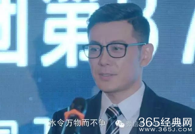 妖艳贱货刚从天空城出来,就演了一个好欠打的