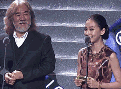 吴亦凡宁泽涛这张动图火了,胡歌的眼神到底抛