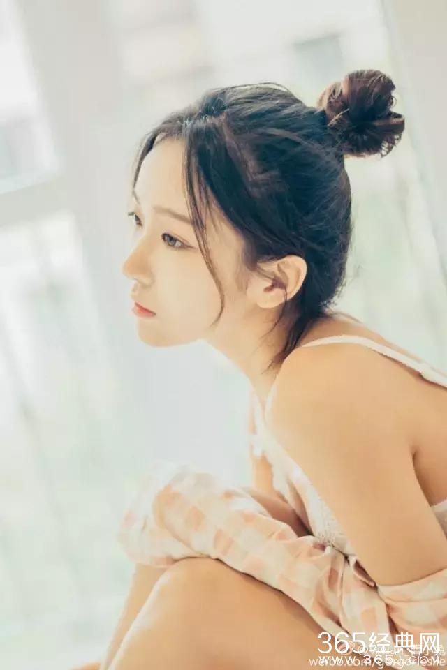 大型福利!Hello女神曹婉瑾的奇妙香蕉之旅