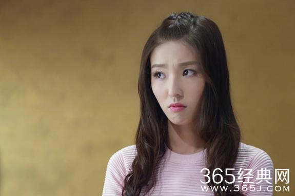 惊艳的美女倾国倾城 92bd520352.jpg