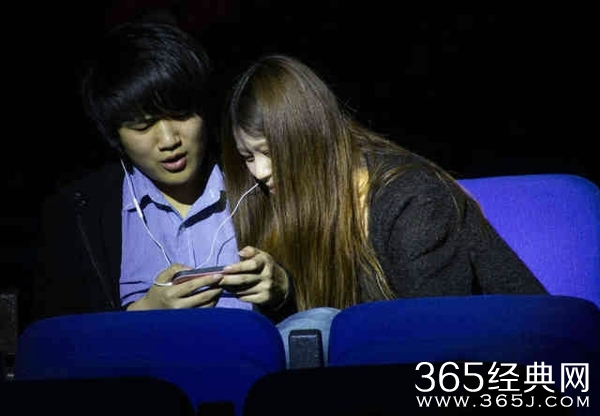 苏小妍和微笑分手了！