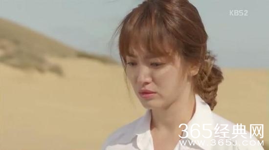 宋慧乔1年后祭奠宋仲基。