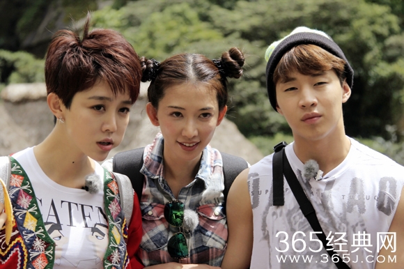 《花样姐姐》第二季林志玲扎“哪吒头”显呆萌可爱