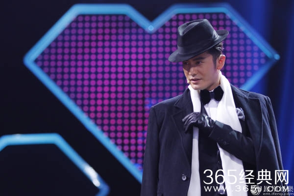 黄晓明时隔十年重现经典许文强为美少女造惊喜