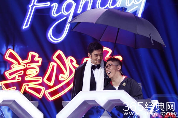 黄晓明时隔十年重现经典许文强为美少女造惊喜