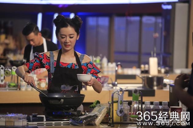 星厨3赛制升级！何洁：做菜做得真的想死