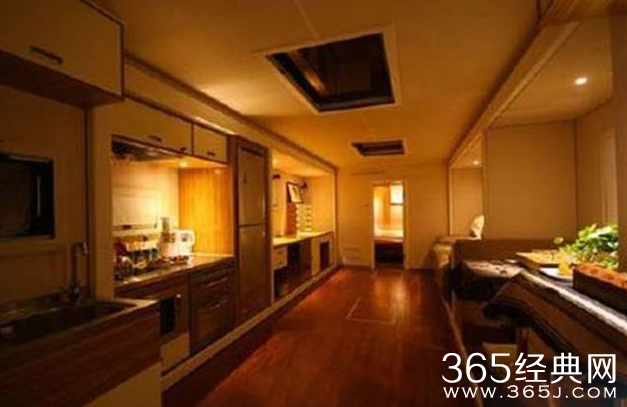 网传周迅房车内景