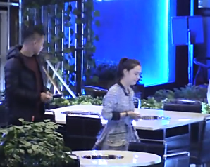 李响与神秘女子酒店过夜 疑似新恋情曝光