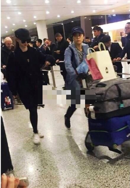 娱乐圈劳模！戚薇缝完针后立即开工，素颜出镜伤痕明显