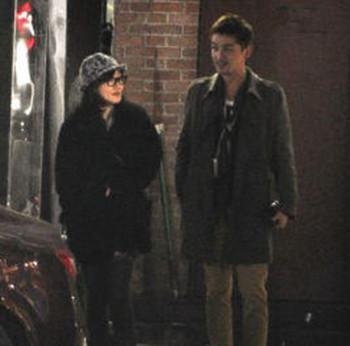 胡歌称最好的人在身旁是公开恋情吗 胡歌称最好的人在身旁说的是谁