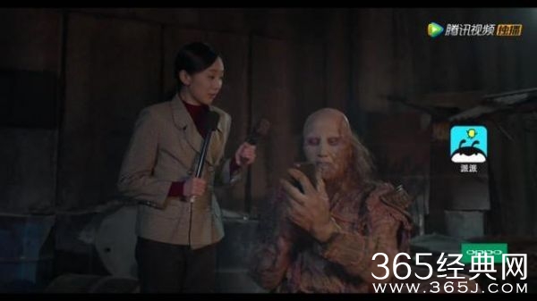《鬼吹灯》墓里干尸火了 因为他会玩手机