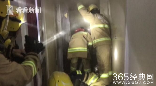 女子一怒将男友的家点燃 却发现自己出不去了