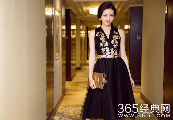 景甜回应“背景说”：特别无稽之谈 没有的东西一直说没意思