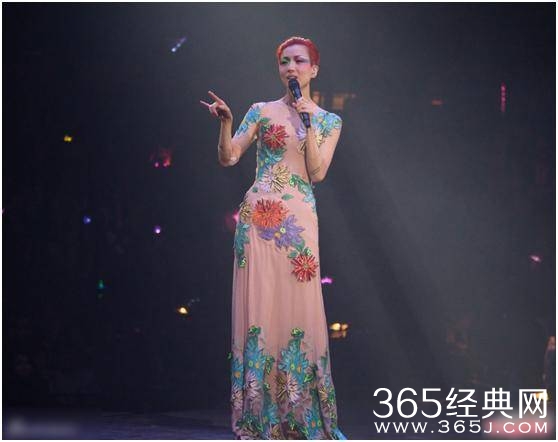 王菲为何被众人合力从神坛推倒在地？还惨遭众明星集体打脸