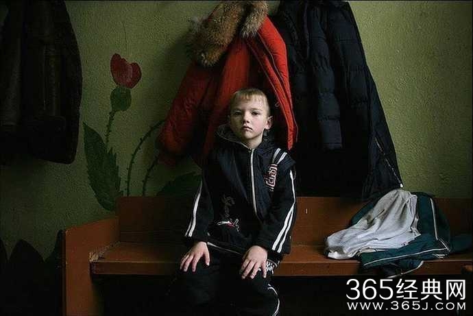 俄罗斯农村穷的让中国人震惊：年轻人唯一出路是当兵