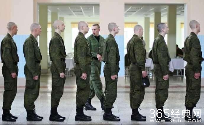 俄罗斯农村穷的让中国人震惊：年轻人唯一出路是当兵