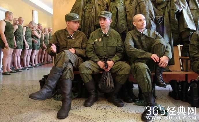 俄罗斯农村穷的让中国人震惊：年轻人唯一出路是当兵