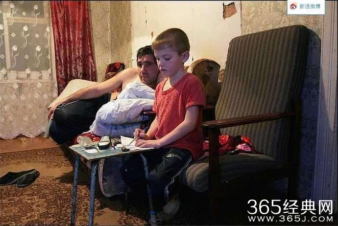 俄罗斯农村穷的让中国人震惊：年轻人唯一出路是当兵