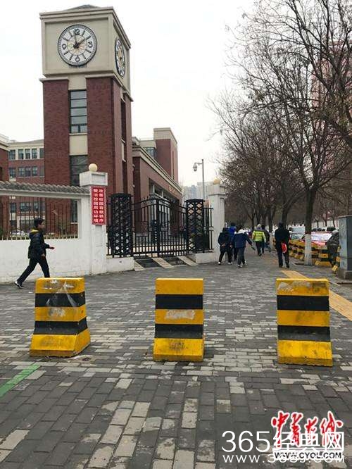 中学生举报学校雾霾天未停课 个人信息泄露被处罚