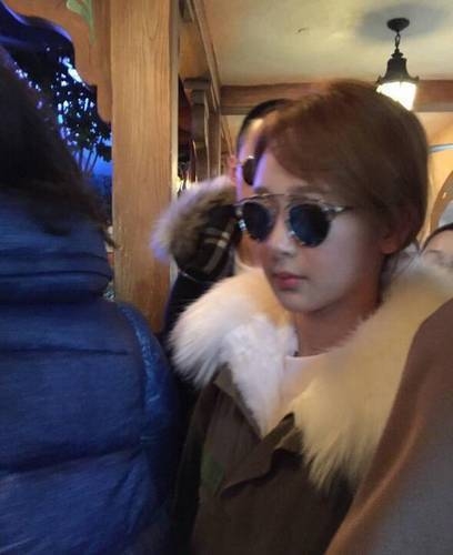 杨紫秦俊杰迪士尼甜蜜约会 杨紫秦俊杰恋爱是真的吗