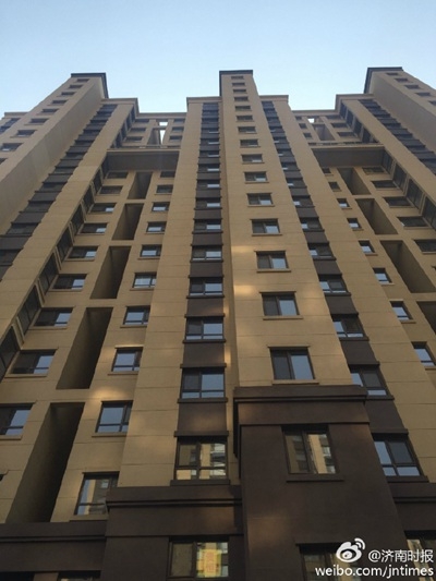 因忘带钥匙从楼顶空降回家 济南男子坠楼身亡
