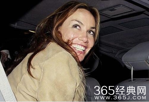 塔拉·帕尔默-汤姆金森是怎么死的 45岁名媛神秘早逝