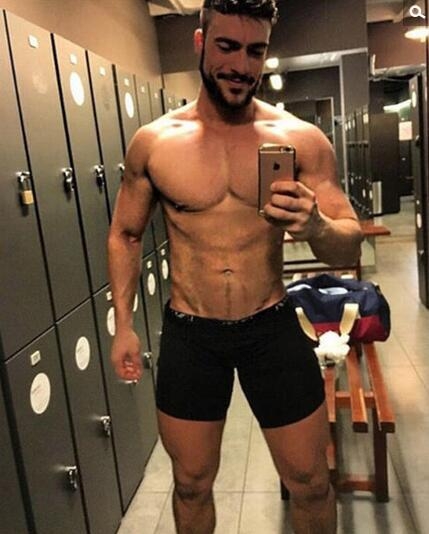 弗兰苏雷亚斯资料照片 西班牙男护士长相俊俏身材健美成网红