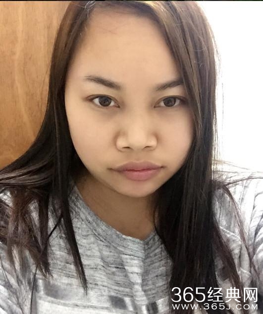 凤姐晒Baby旧照：这世上还有跟我长得差不多的人