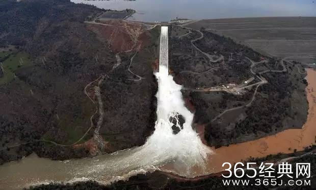 某大国国内最高大坝因维护不到位 紧急疏散附近百姓