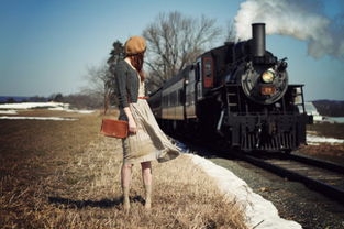 人生如同坐火车，风景再美也会后退，流逝的时间和邂逅的人终会渐行渐远