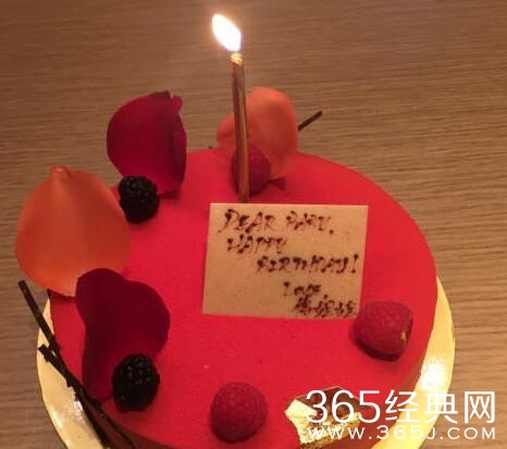 赵薇参加Baby庆生派对