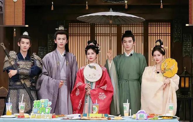 白鹿、张凌赫新剧《宁安如梦》上线在即，果然还是真CP最好嗑