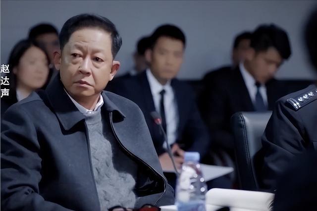 好家伙！才播1集就收视第一，观众好评如潮，这把央视又稳赢