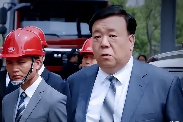 好家伙！才播1集就收视第一，观众好评如潮，这把央视又稳赢