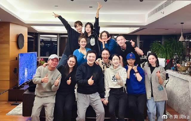 《如懿传》播出五周年，演员聚首合照，童瑶李纯张佳宁等出镜！