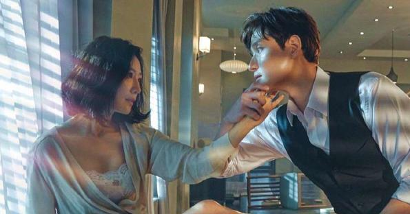 热播韩剧《夫妻的世界》：夫妻婚姻中，欺骗往往比背叛更痛心