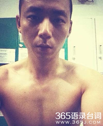 德阳交警脱衣裸身骂人