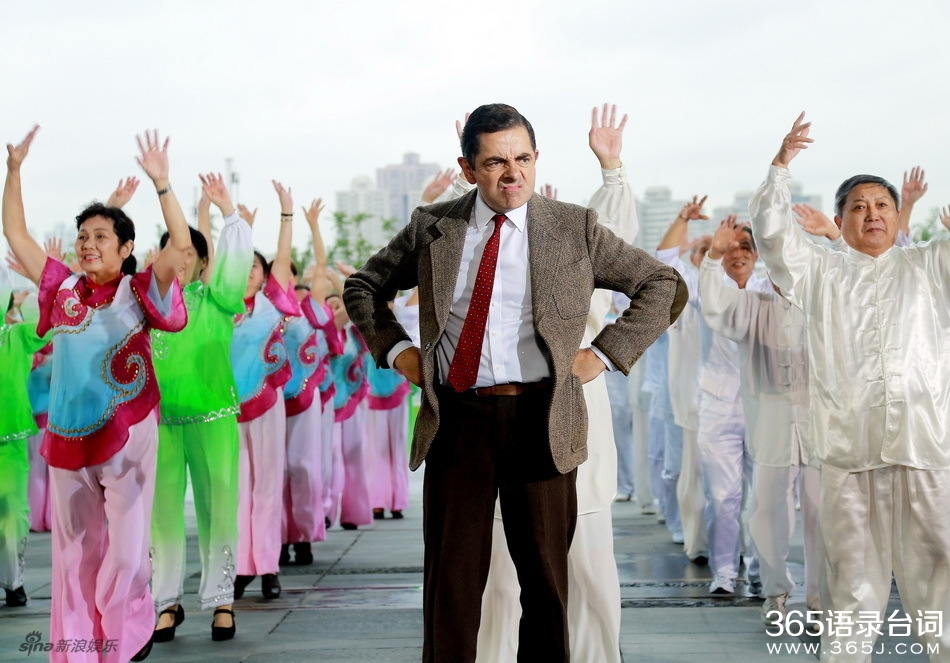 憨豆先生首次中国行神表情再现广场舞大妈