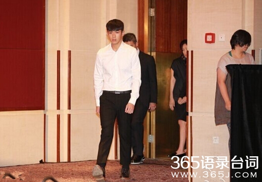 柯震东道歉记者会