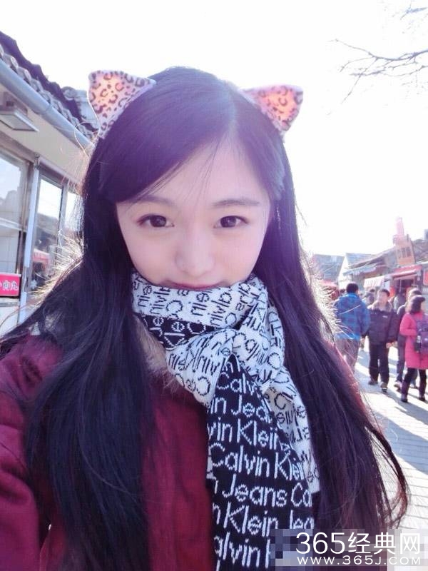 小龙女替身私下照