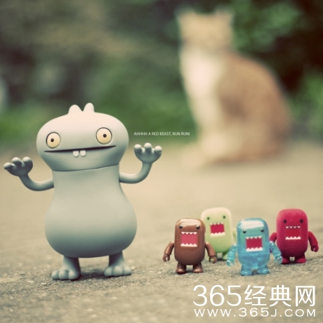 艾玛，说好的节操呢？那不是女皇，那是女优