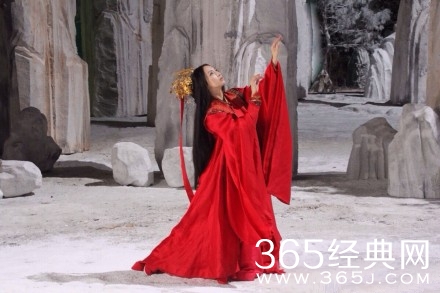 新版神雕侠侣白发祖师婆婆剧照，网友直呼美翻了！