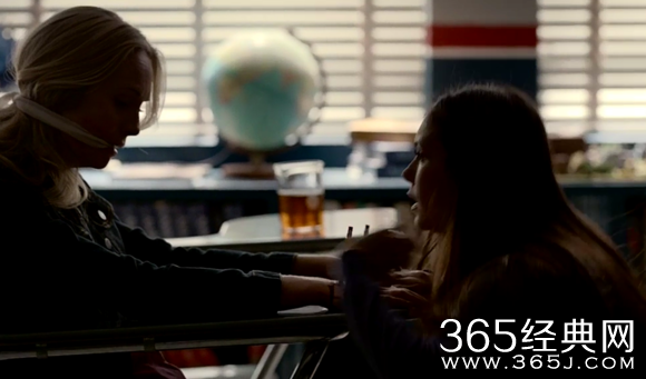 吸血鬼日记中历史叔是怎么变成始祖吸血鬼的