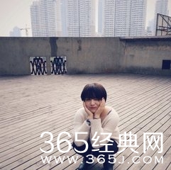 美女纹身师卓一图片