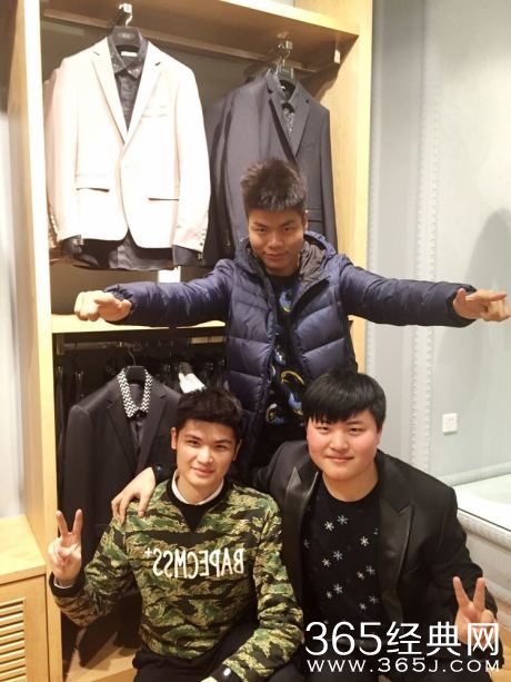 UZI加入OMG相关图片