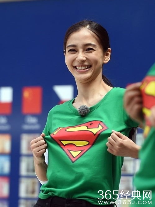 Angelababy录制跑男受伤 黄小明大呼心疼相关图片