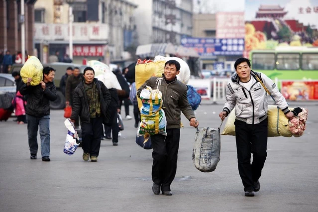 智能机器人登场 未来将无工可打