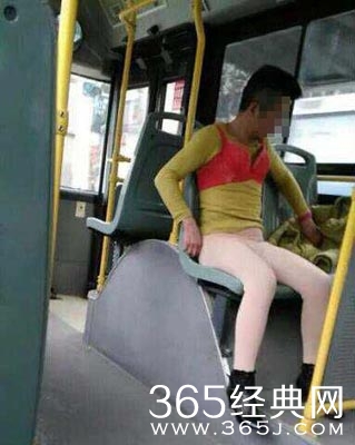 胸罩叔叔爆红网络