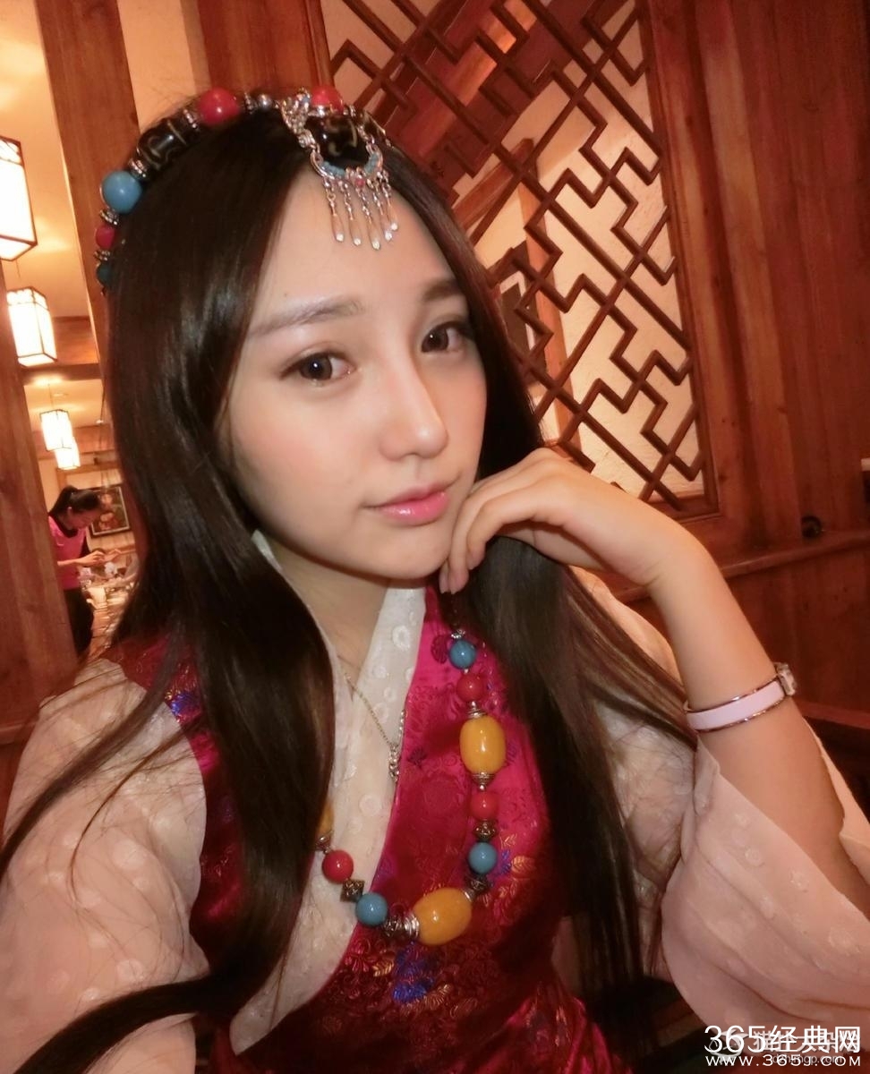 广体性感校花刘奕 自爆欲闪婚